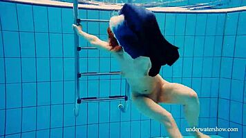 avenna naked underwater with tight pussy 😍