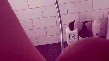 hot aesthetic girl masturbates in sunny shower, teen amateur from saudi arabia in los angeles usa