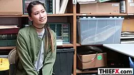 Jade Noir Caught Giving Blowjob In Garage