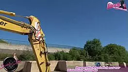 deutsche amateur slut gets creampie from construction worker in public roleplay