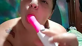 chubby girl looking for fun with her big ass