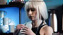 Naive virgin teen blonde Dixie Lynn gets fucked by the solo artist in cowgirl riding.