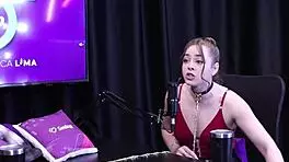 Evelyn Zain DOES Golden Shower In BDSM Despite Hesitation!