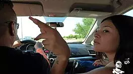 Mi Hermosa Hijastra Me Complace Con Una Mamada Increíble En Un Encuentro Prohibido