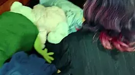 grabo mi novia gotica colegiala chupando y follando, me corro en su chepita llena de leche 😈