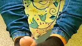 I fuck a beautiful latina girl's feet and cum in her socks