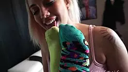 nika venom breaking in for some foot perving with ashlynn taylor, huh?