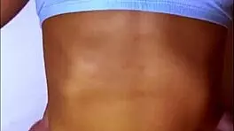 la estudiante de intercambio se qued en el apartamento de su tutor masculino y aunque su relacion era estrictamente profesional ella no podia evitar sentirse atraida por el