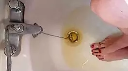 I can’t stop peeing in my tight pajamas