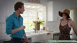 Bang that petite stepdaughter to orgasm after the agreement!