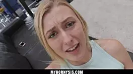 stepsister let her bigbro get a feel of her on the inside - myhornysis