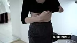 सेक्सी वर्जिन टीन एड्रिया रे को डॉक्टर ने हार्ड चोदा