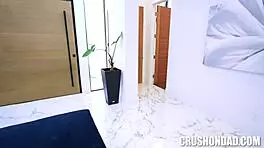 LIZ JORDAN'S FIRST BLOWJOB WITH MIKE MANCINI