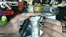 it's time to finish painting the little 18+ grey alien with some dildo art business.