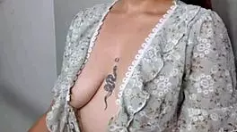 Latina teen plays with daddy on webcam, masturbating her big ass.