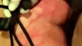 Muchacha Entrega El Culo A Su Padrastro Pero El Es Muy Salvaje Con Ella