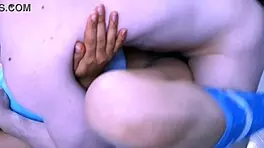 la joven otaku estaba emocionada de tener una cita con el chico popular de la universidad en su apartamento