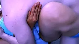 la joven otaku estaba emocionada de tener una cita con el chico popular de la universidad en su apartamento