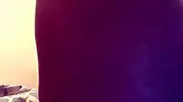 Mrsfeedme Fucks Cream Out Her Pussy