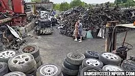 Wow! Hot Fit Teen 18+ Takes It Deep in Booty at Junk Junction!