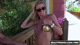 Realitykings Milf Hunter Golden Girl Licks Pussy