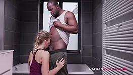 cute selvaggia gets bbc in bathroom 😍