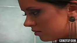 Italian brunette teen wants free porn?