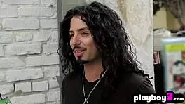 Amateur teenage girl shows sexual activity in exchange of money