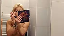 Blonde Naked Girl Applying Makeup In Hidden Cam Voyeur Scene