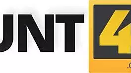 Feeling Excited Buying Trimmed Pussy In Public Park