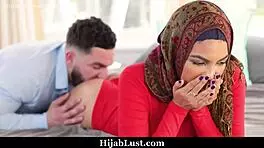 Stepbrother teaches hijab stepsis to please big cock