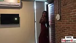 Thai Girlfriend Makes Out and Blows Boyfriend!