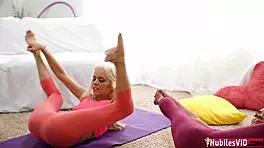 Watch halle and lynn in threesome creampie? Big cock deepthroat!