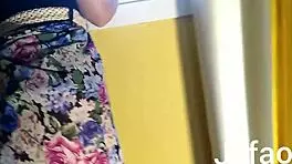 young woman contacts for meeting with mature man