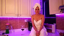 Hot babe has an interview and gets so horny during casting