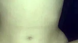 हॉट 18 साल की बेब टाइट पस्सी शो करती है अभी!