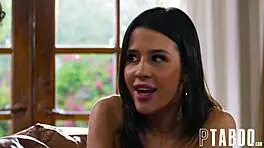 kylie rocket gives blowjob to nick 😏