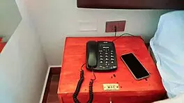 Unhone mujhe lima mein cheap hotel le jaakar kya kiya?