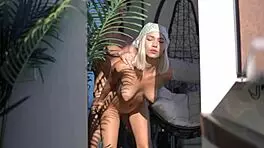 Young Australian Girl Gets Nailed for Cash in Wild Scene