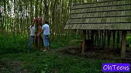 Vaciando toda la leche en la grande vagina de jovencita hondureña 😍