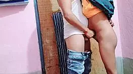 विलेज हसबैंड और वाइफ स्टेमी रैंच एनकाउंटर शेयर करते हैं