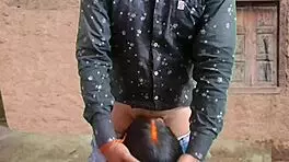 विलेज हसबैंड और वाइफ स्टेमी रैंच एनकाउंटर शेयर करते हैं