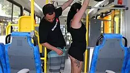 मोरना बस पर टच करते हुए पकड़ी गई, पब्लिक वर्कआउट में उसका अगला बोल्ड मूव क्या है?