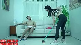 क्या तुम अपने दोस्त की माँ को बांग करोगे अगर वह हॉट लातीना मिल्फ लिंगरी में है?