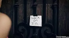 Surprising Online Date Turns Into Unexpected Encounter