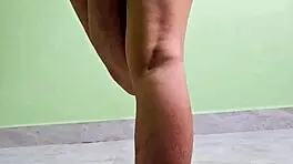 Yo, check this hot desi schoolgirl getting wild in viral clips! Her solo play is fire 🔥!