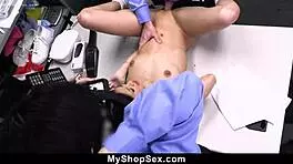 अरे वाह! पेनलोप वुड्स को गार्ड्स ने बैक ऑफिस में जोरदार चोदा, हिडन कैम ने सब कैद किया