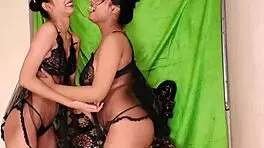 Hot Milf Step Sis Squirts Double Cum in Threesome Fuck