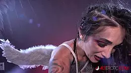 sully savage rides her toy while getting interviewed, so hot