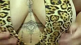 i'm so horny, cum on my tits and armpits.